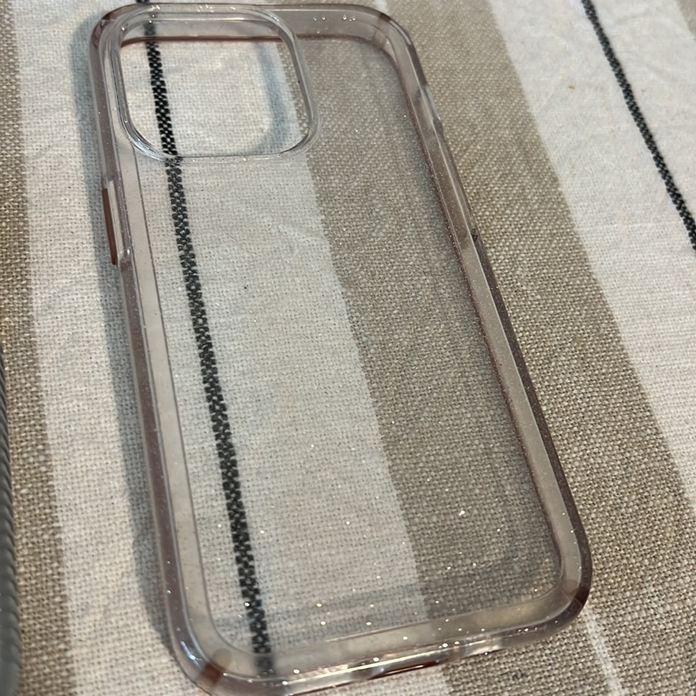 Casetify Boho Duck and Speck iPhone 14 Pro cases - Picture 5 of 5
